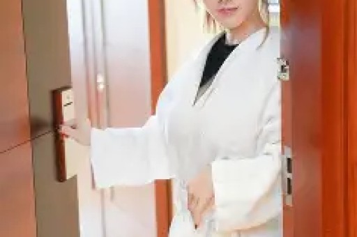 爆料贾浅浅论文博主“抒情的森林”回应：抄没抄作家本人最清楚；学术不端的事没人能捂着希望学校不护短别寒了读书人的心